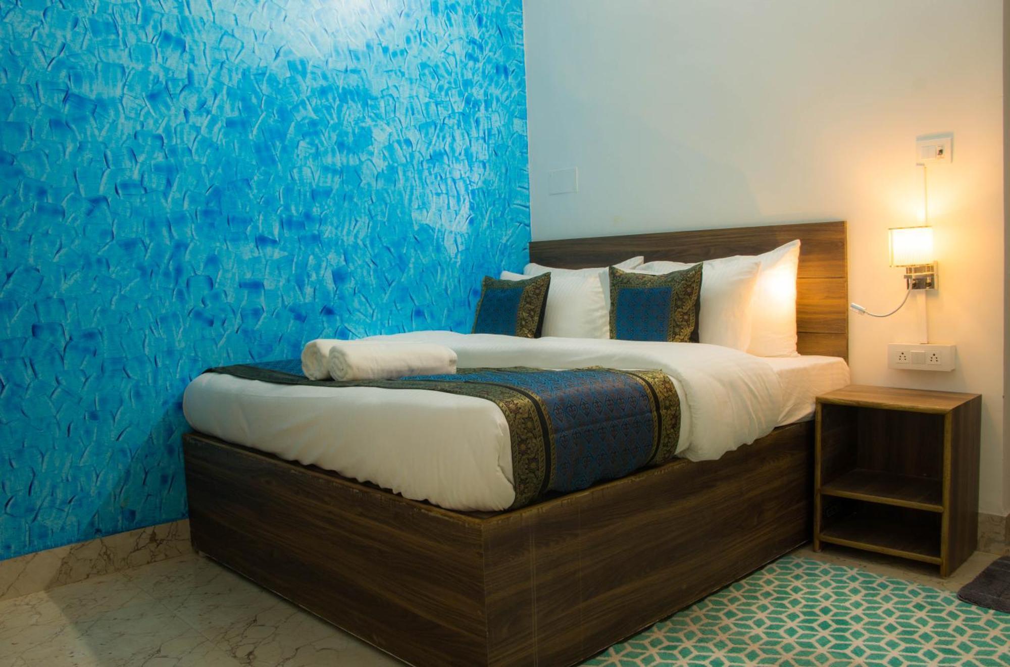 Live Free Hostel Varanasi Bagian luar foto