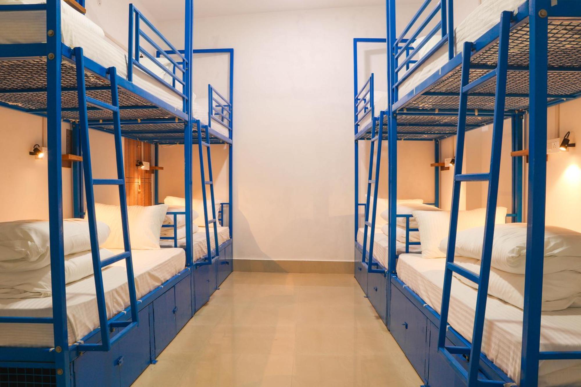 Live Free Hostel Varanasi Bagian luar foto