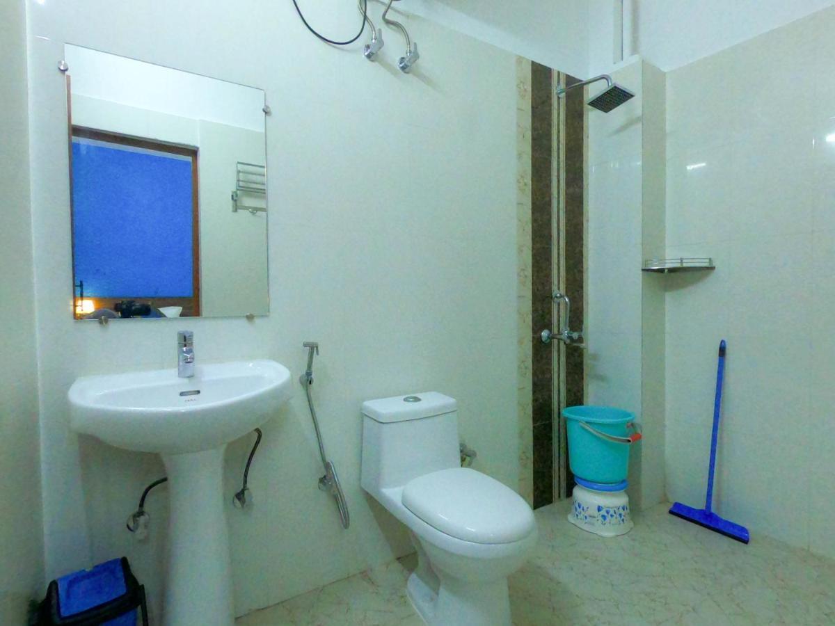 Live Free Hostel Varanasi Bagian luar foto